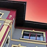 Antique Forum 