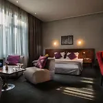 Antique Forum 